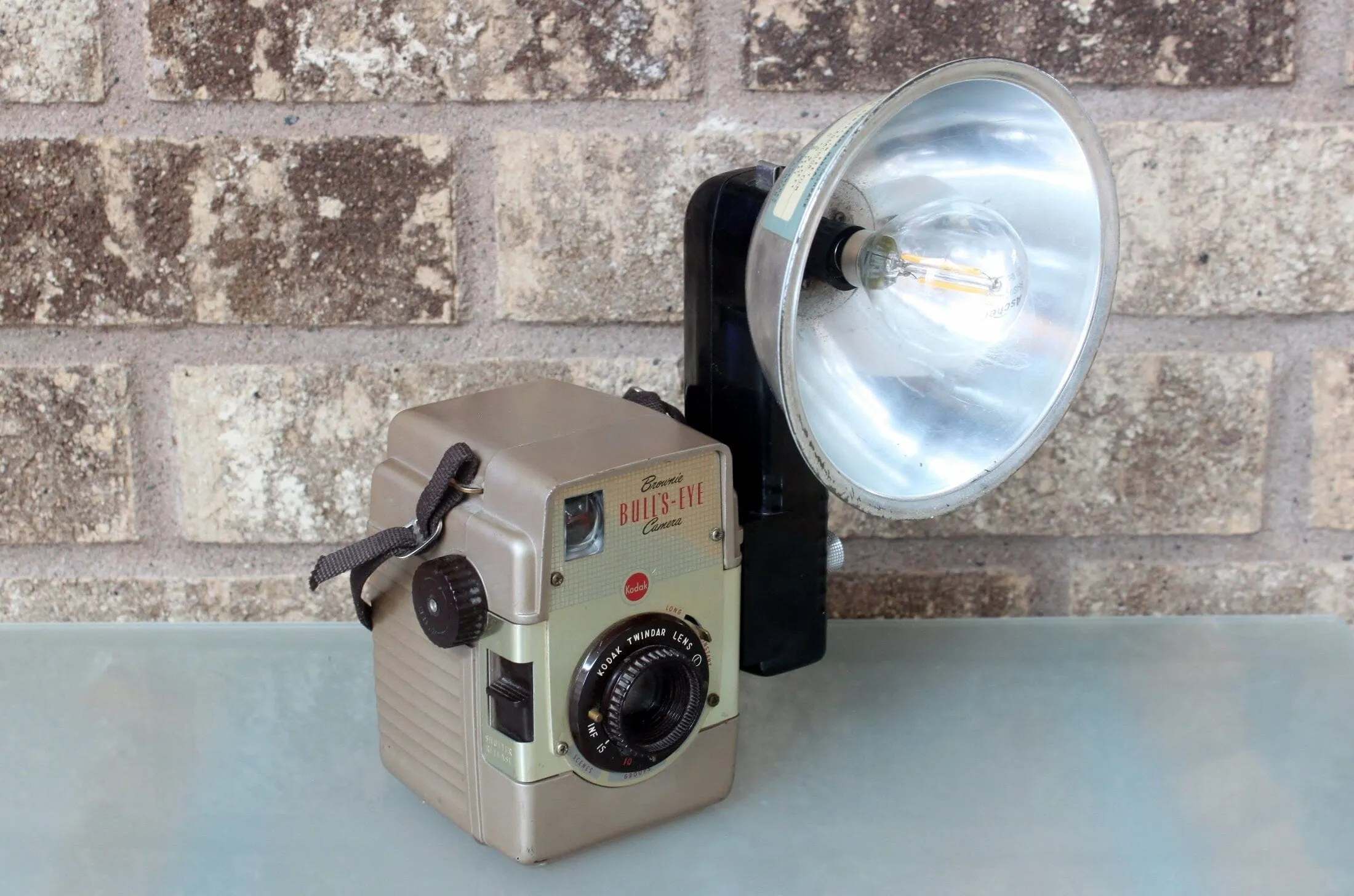 LED Reading Lamp - Gold-Version Kodak Brownie Bull's Eye Vintage Camera